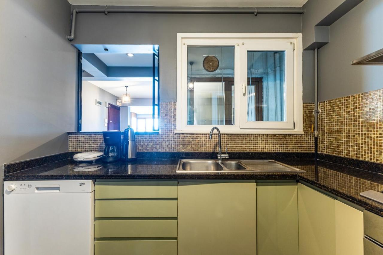 Duplex Flat W Panoramic Bosphorus View And Terrace Lägenhet Istanbul Exteriör bild